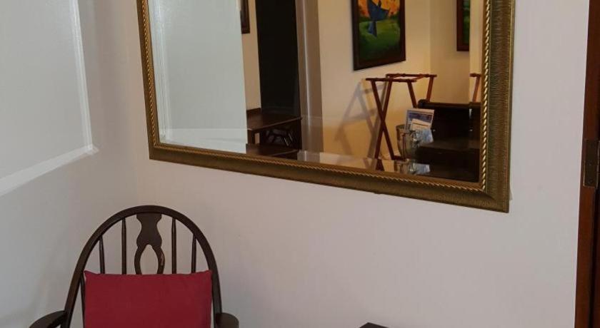 ורו ביץ' The Caribbean Court Boutique Hotel מראה חיצוני תמונה
