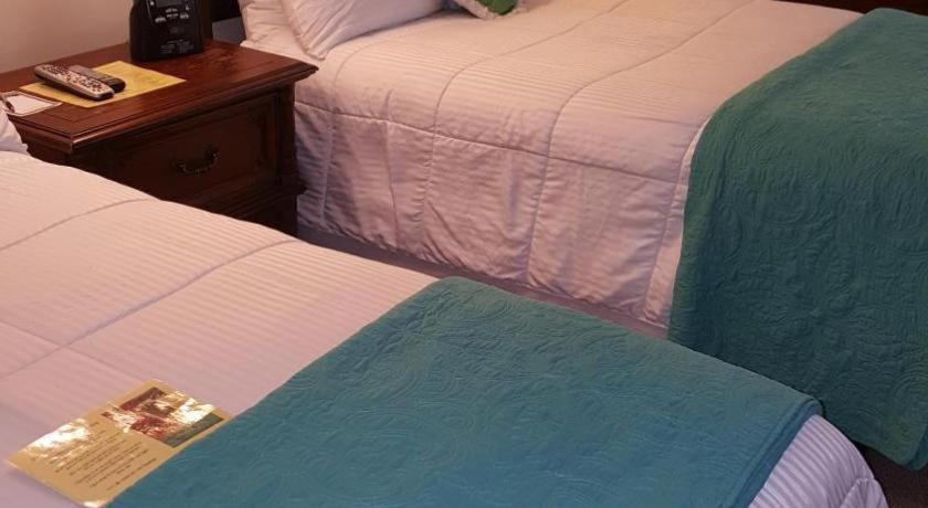 ורו ביץ' The Caribbean Court Boutique Hotel מראה חיצוני תמונה