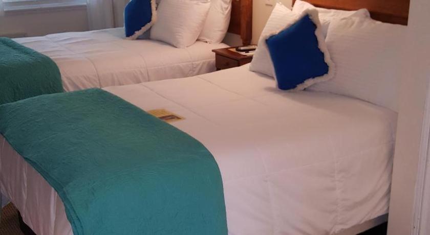 ורו ביץ' The Caribbean Court Boutique Hotel מראה חיצוני תמונה