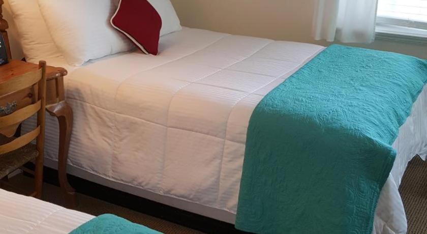 ורו ביץ' The Caribbean Court Boutique Hotel מראה חיצוני תמונה