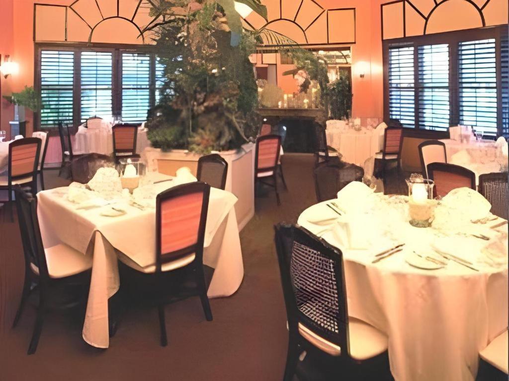 ורו ביץ' The Caribbean Court Boutique Hotel מראה חיצוני תמונה