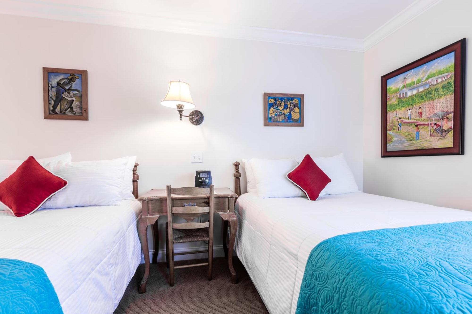 ורו ביץ' The Caribbean Court Boutique Hotel מראה חיצוני תמונה