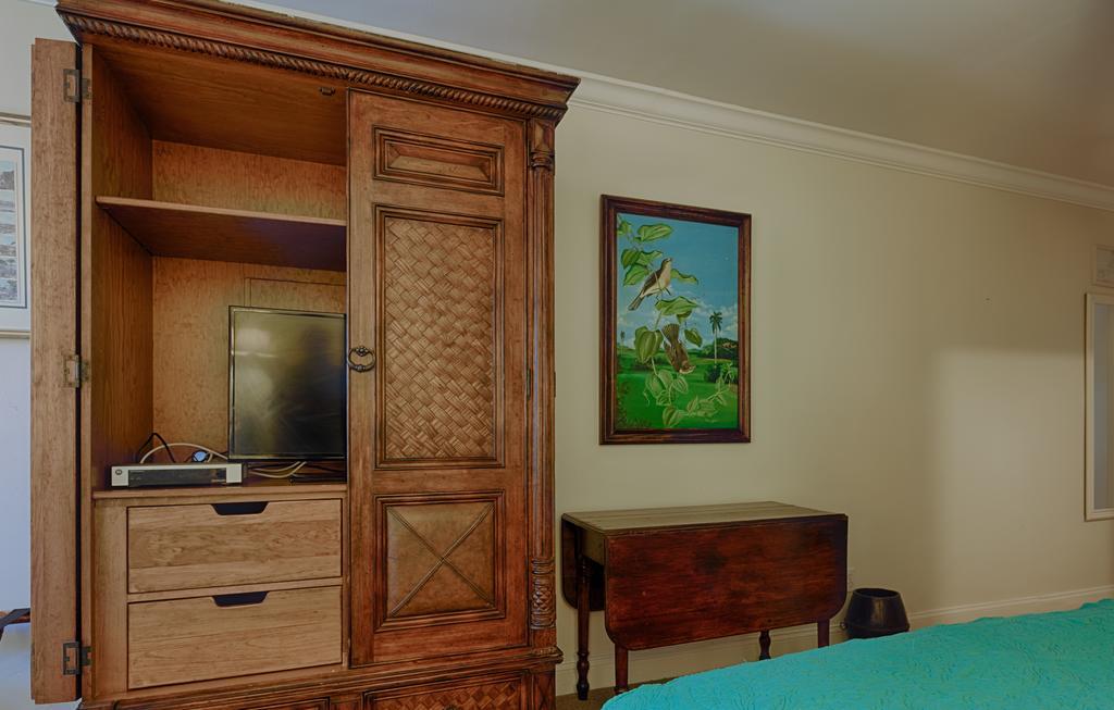 ורו ביץ' The Caribbean Court Boutique Hotel מראה חיצוני תמונה