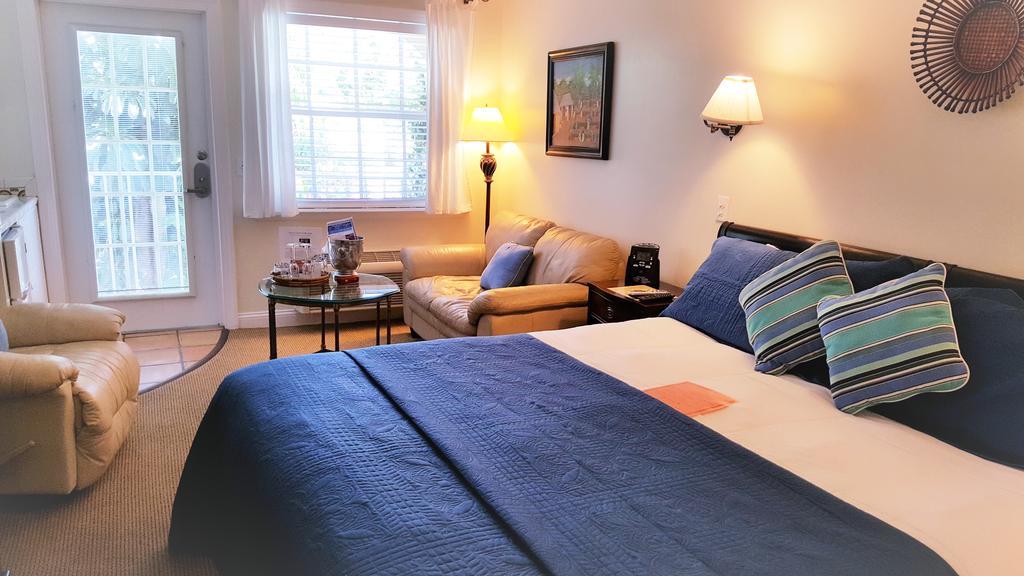 ורו ביץ' The Caribbean Court Boutique Hotel מראה חיצוני תמונה